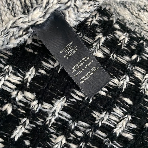 Obey - Picture 3 of 3